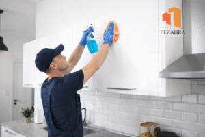 شركة تنظيف بحي الفيصلية – نجران تنظيف الأسطح والأماكن المرتفعة داخل المنازل باستخدام أدوات حديثة وبطريقة آمنة